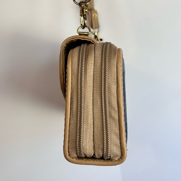 Cowhide Crossbody Wallet- hand-Tooled Mexican Hand Bag- Cowhide - Leather (B) - Picture 7 of 11